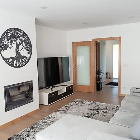 Сasa de vacaciones Quinta D'azenha By Interhome Forjãis